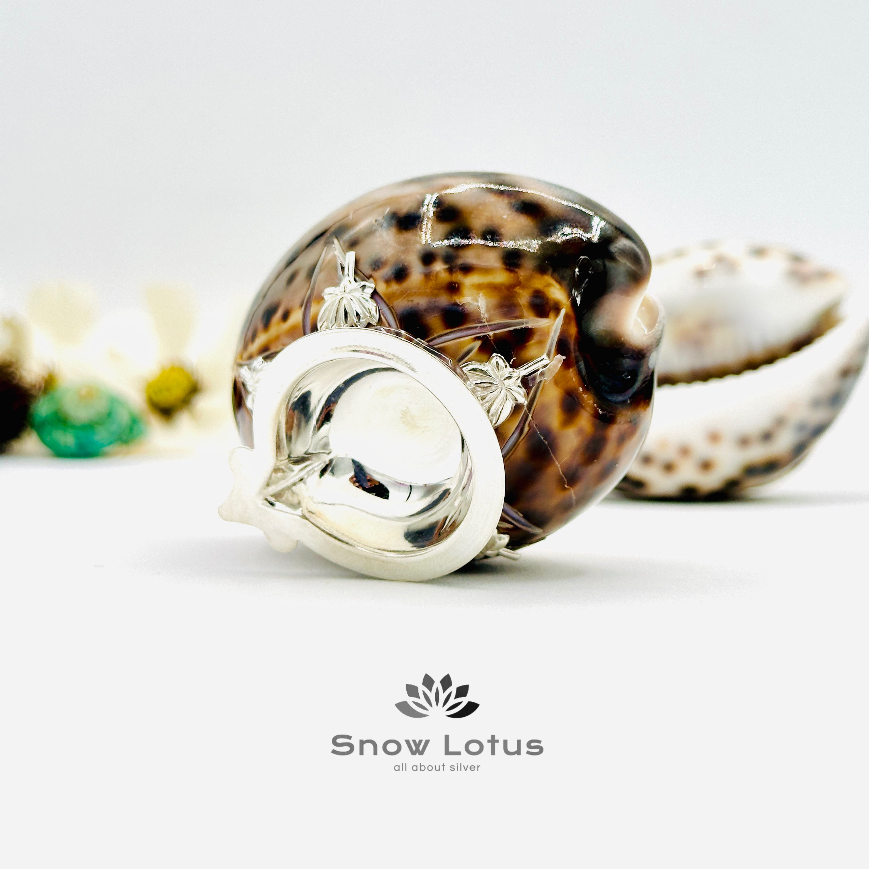 Gavvalu(Shell) Kubera Lakshmi Lamp pair Single Wick