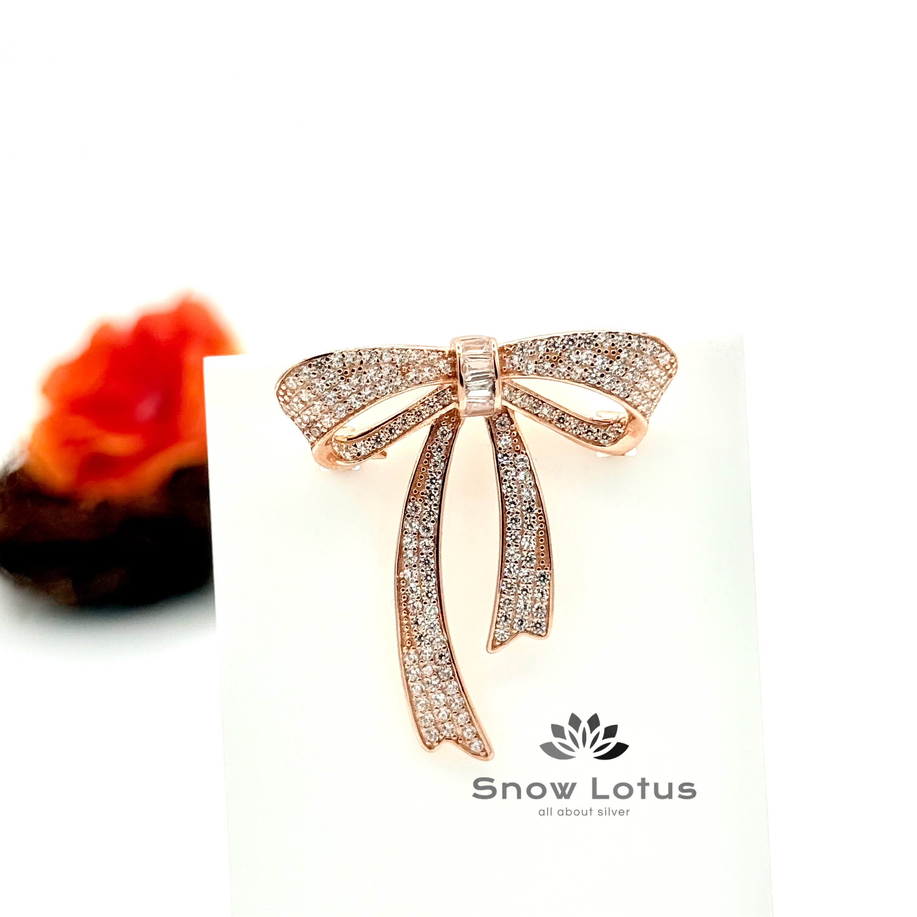 Bow brooch