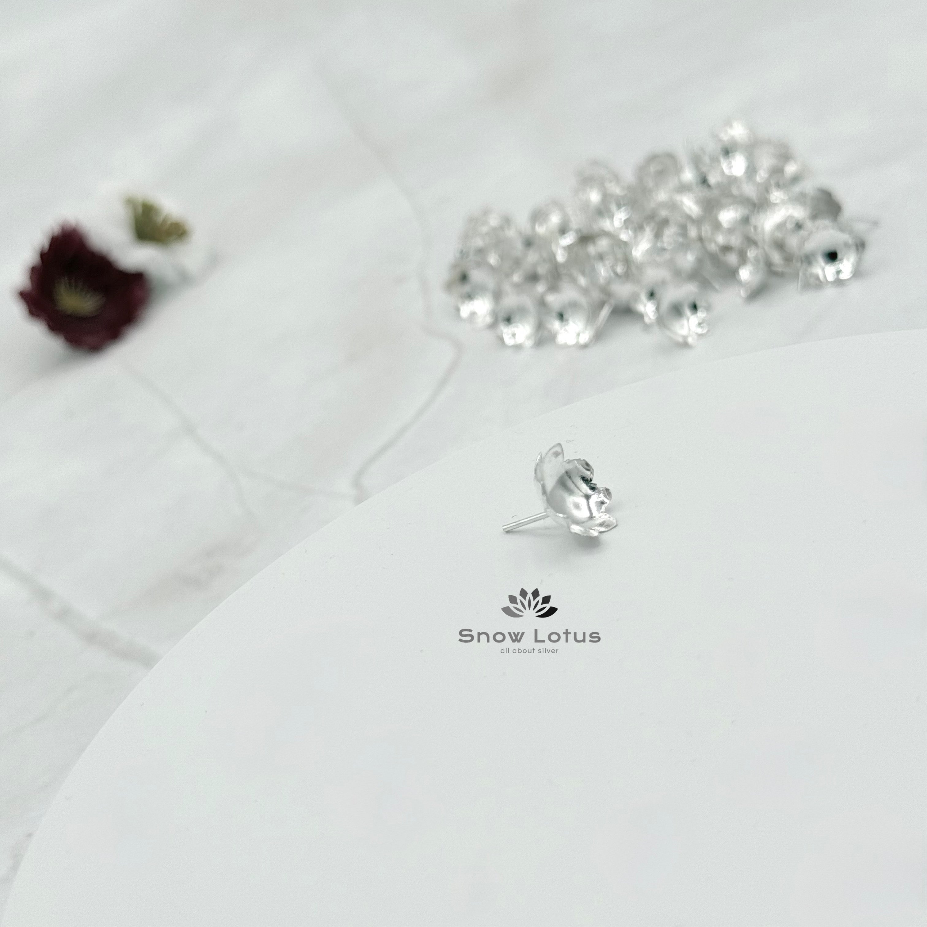 108 Silver Flowers