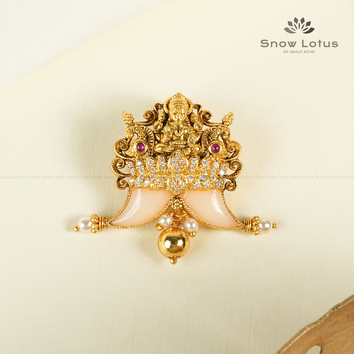 Golden Charm Antique Puligoru Pendant