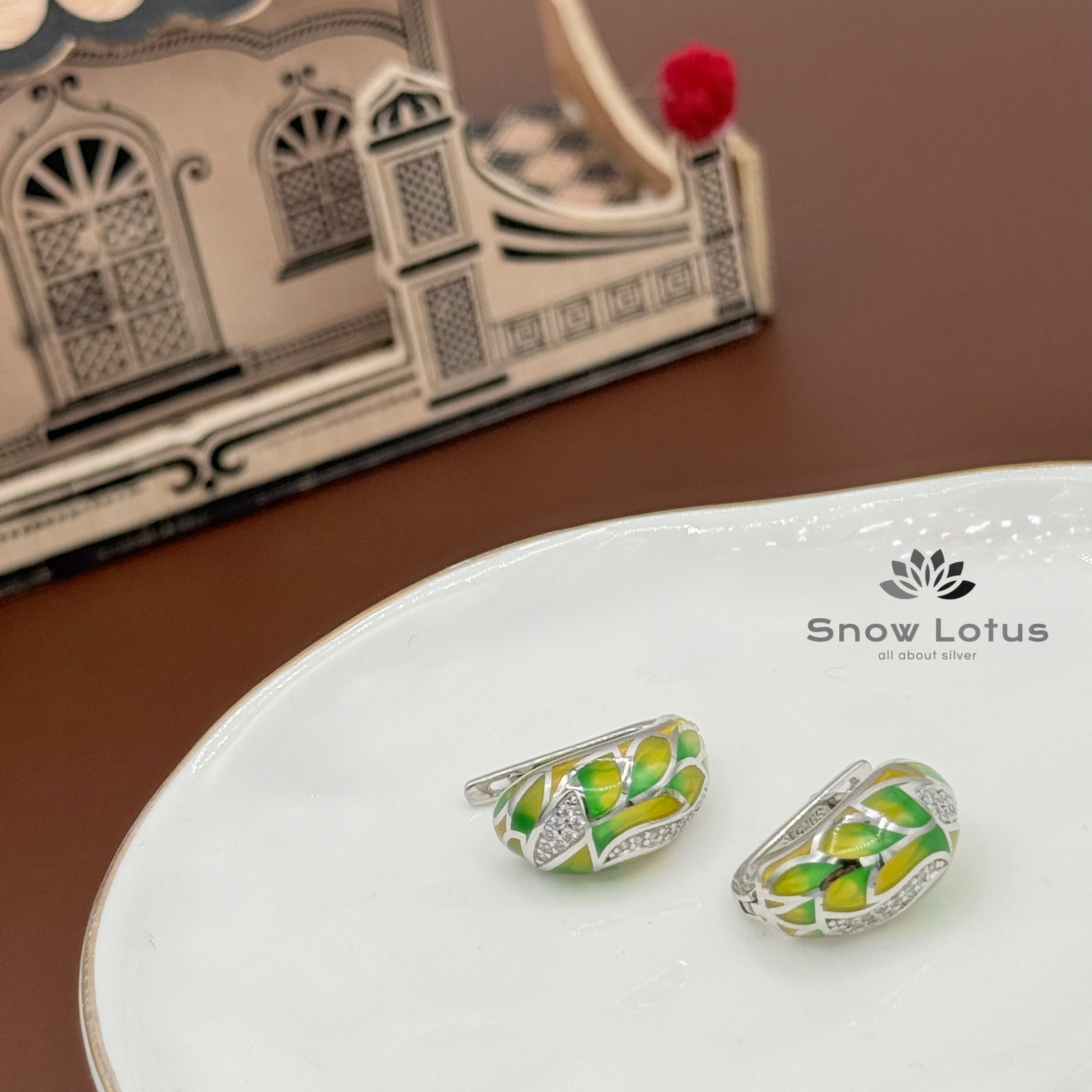 Studded zircons enamel earrings
