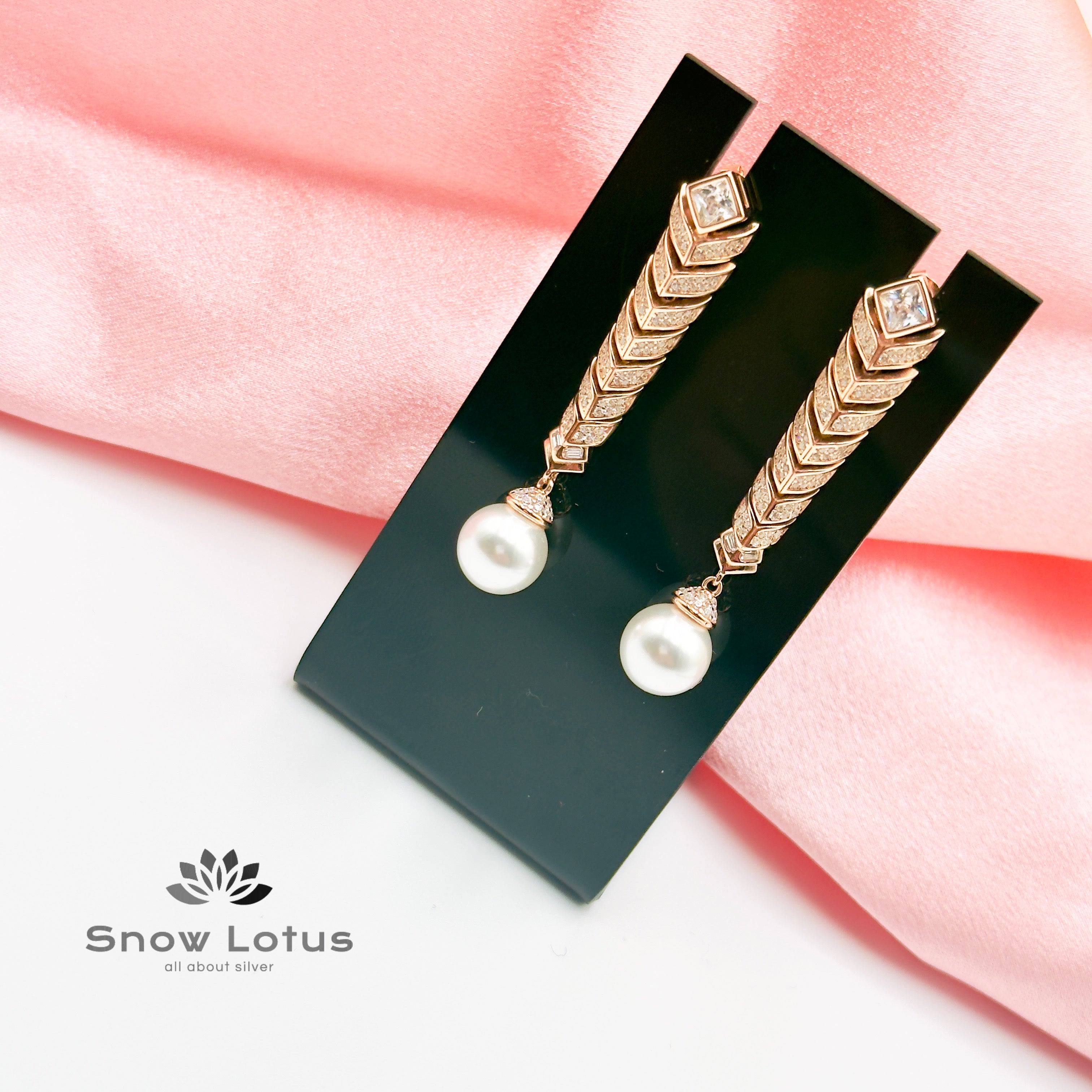 Cubical Leaves Pearl Drop Rosegold Earrings