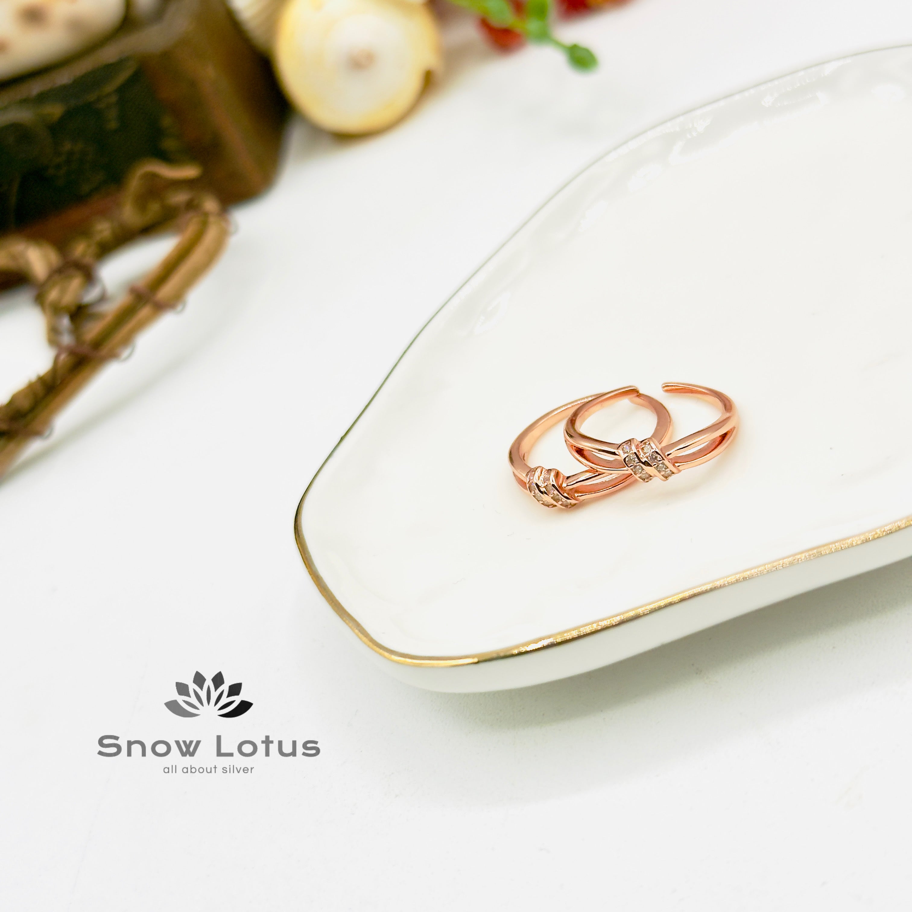 Rose Gold Unique Toerings