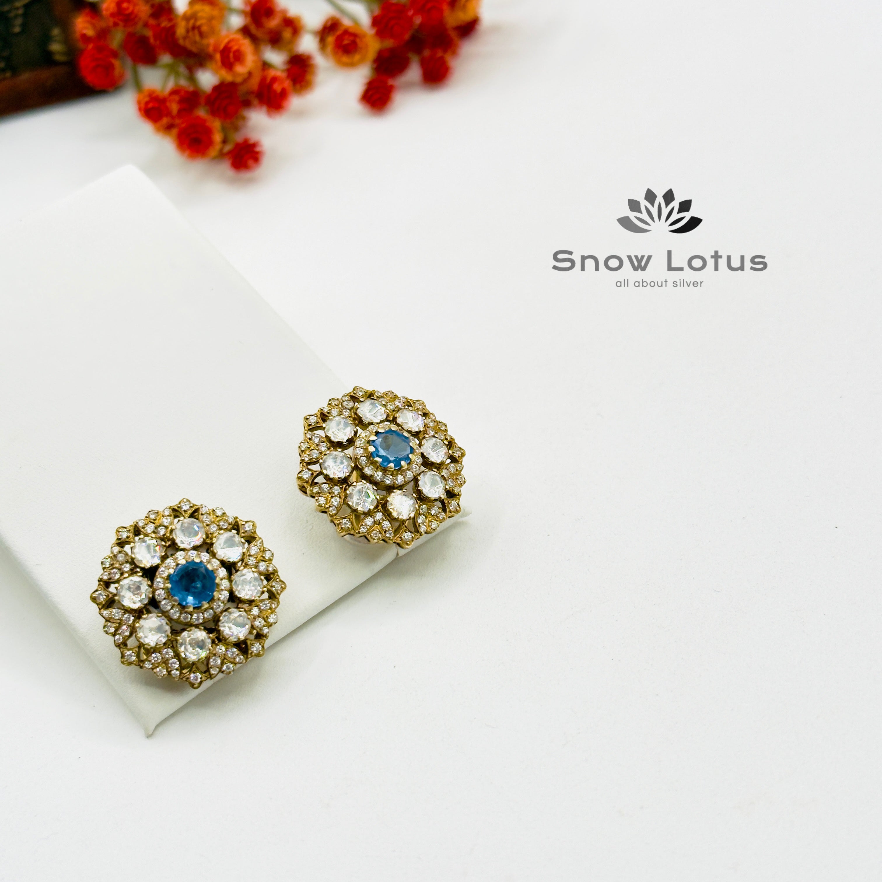 Round Victorian Moissanite Studs