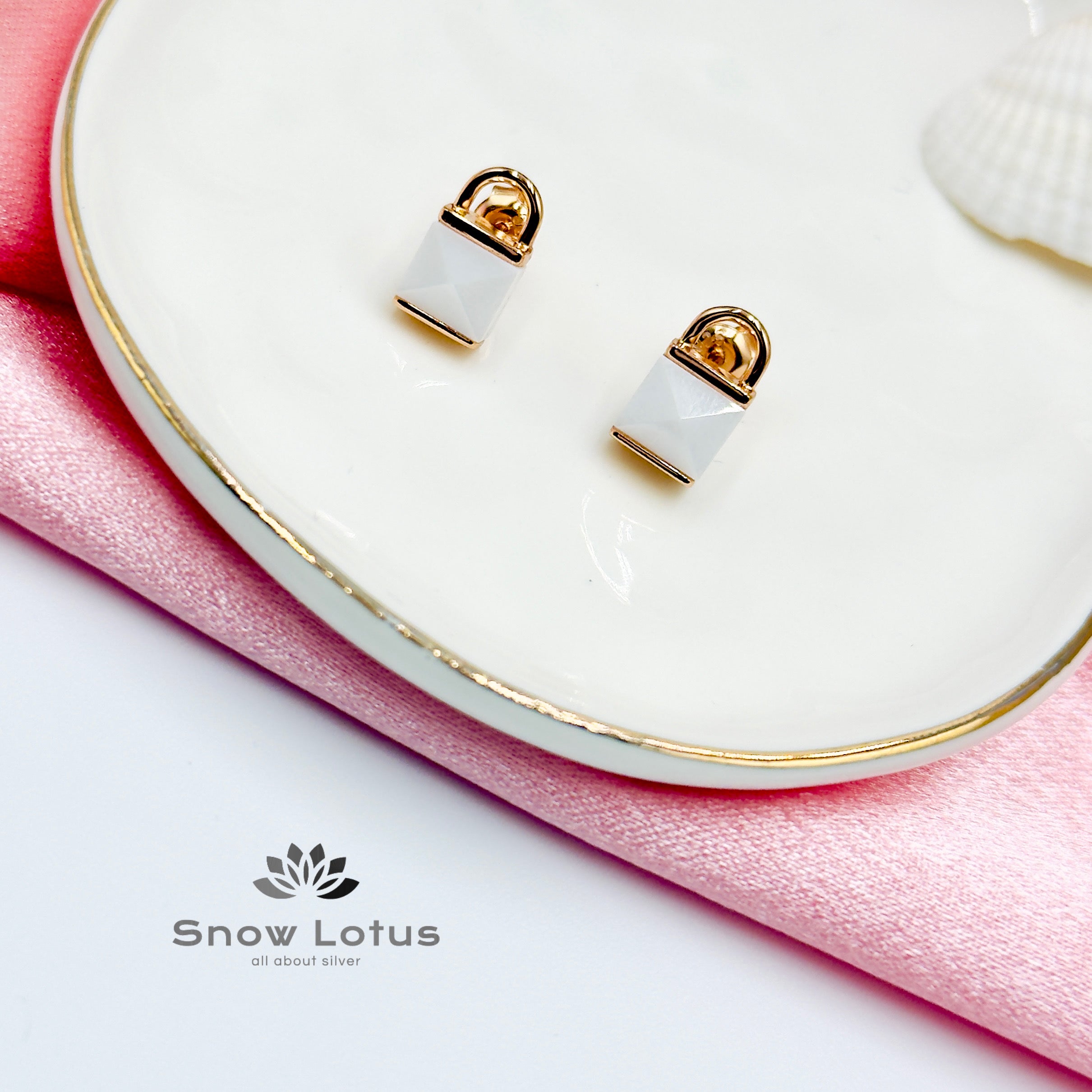 Lock Studs