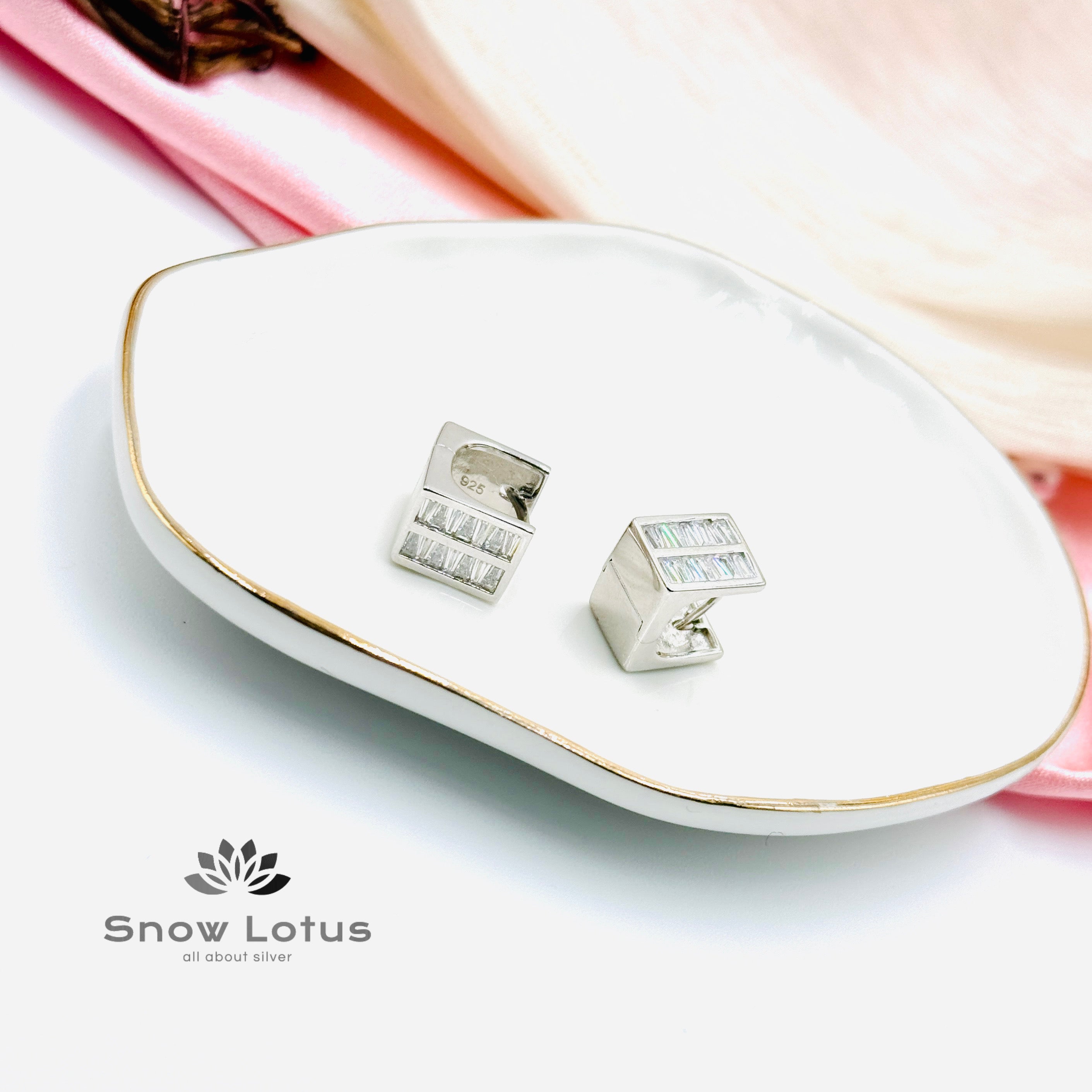 Classic Sparkling Studs