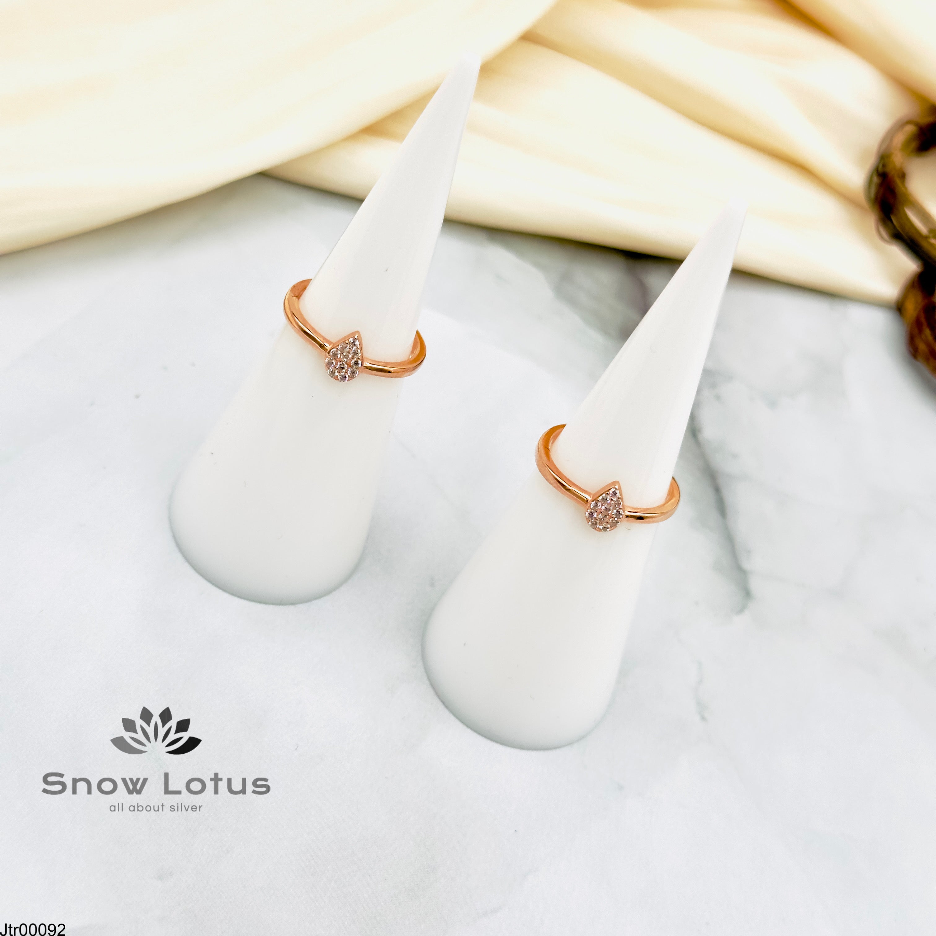 White CZ Toerings Pair