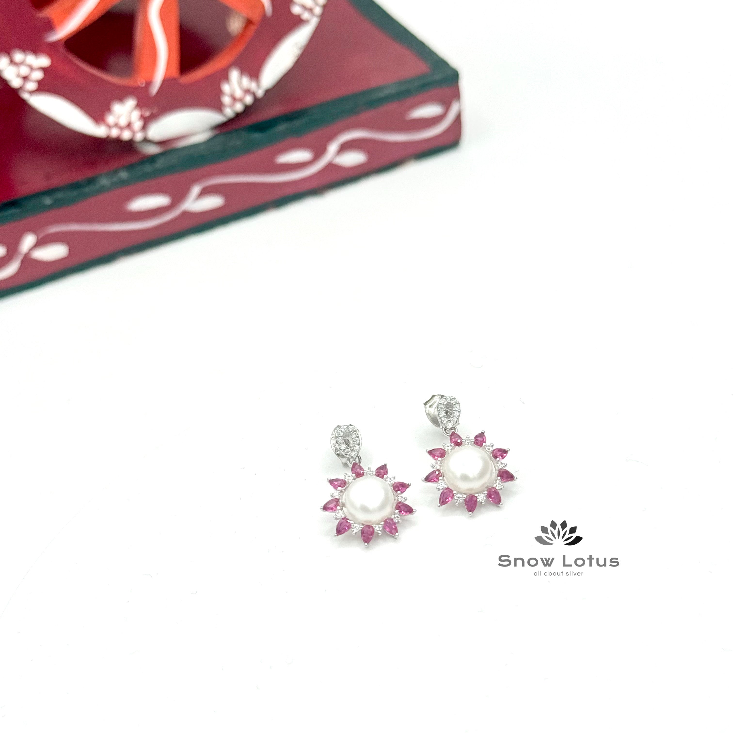 Sunshine studs