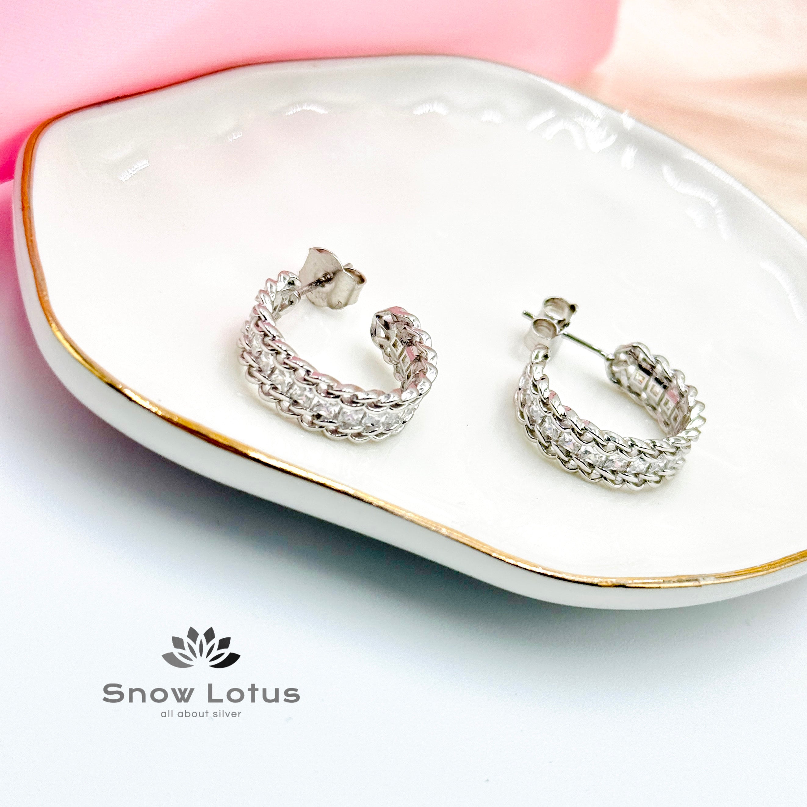 Sparkling White Earrings