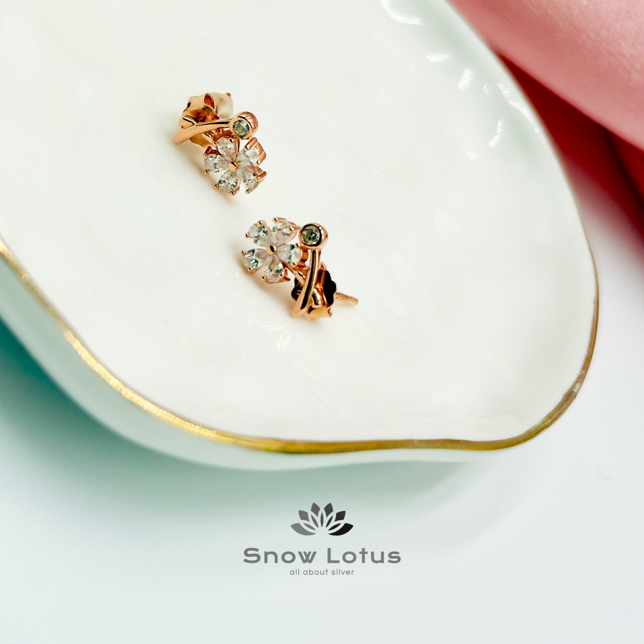 Rose Gold White Flower Earrings
