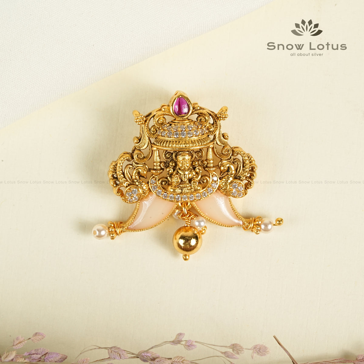 Royal Elegance Antique Puligoru Pendant