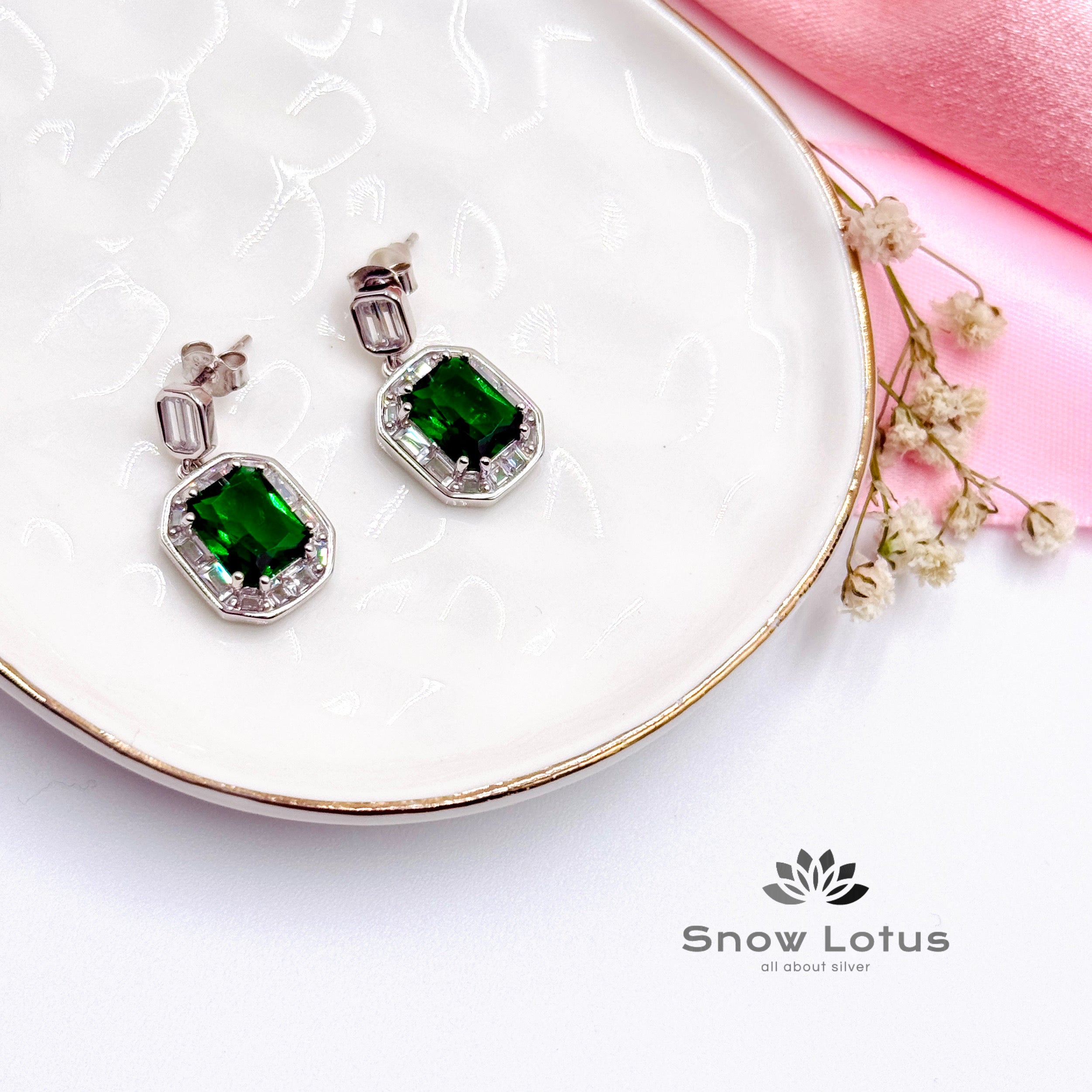 Stunning Emerald Drop Earrings