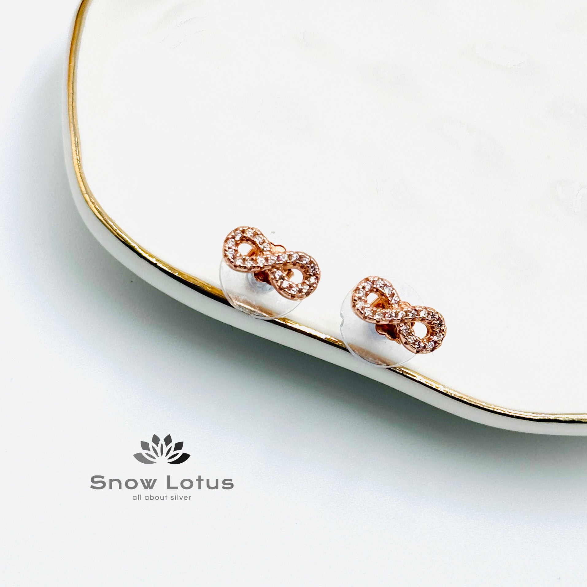 Infinity Sparkling Rosegold Studs