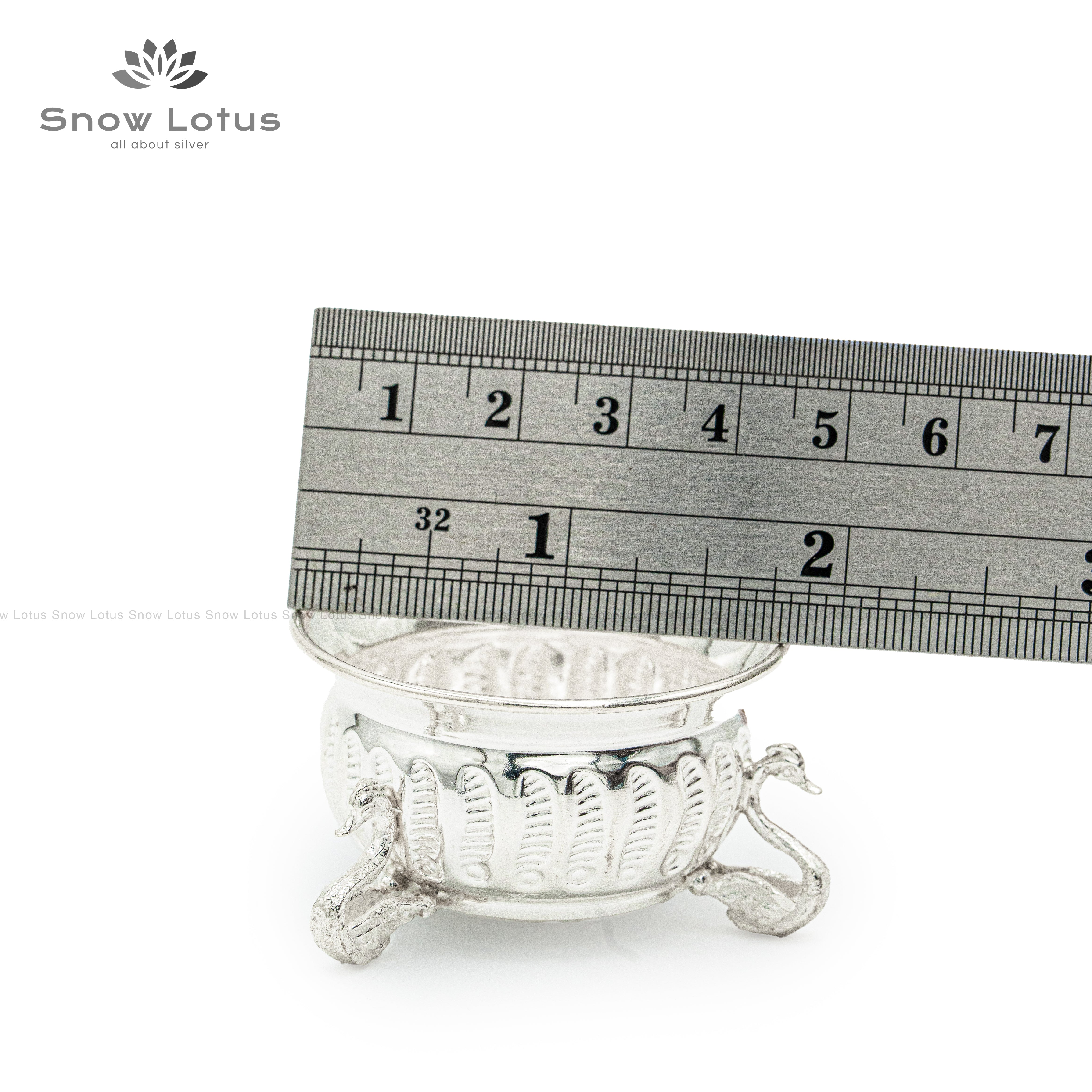 Nakshi Swan Legs HK Bowls M2