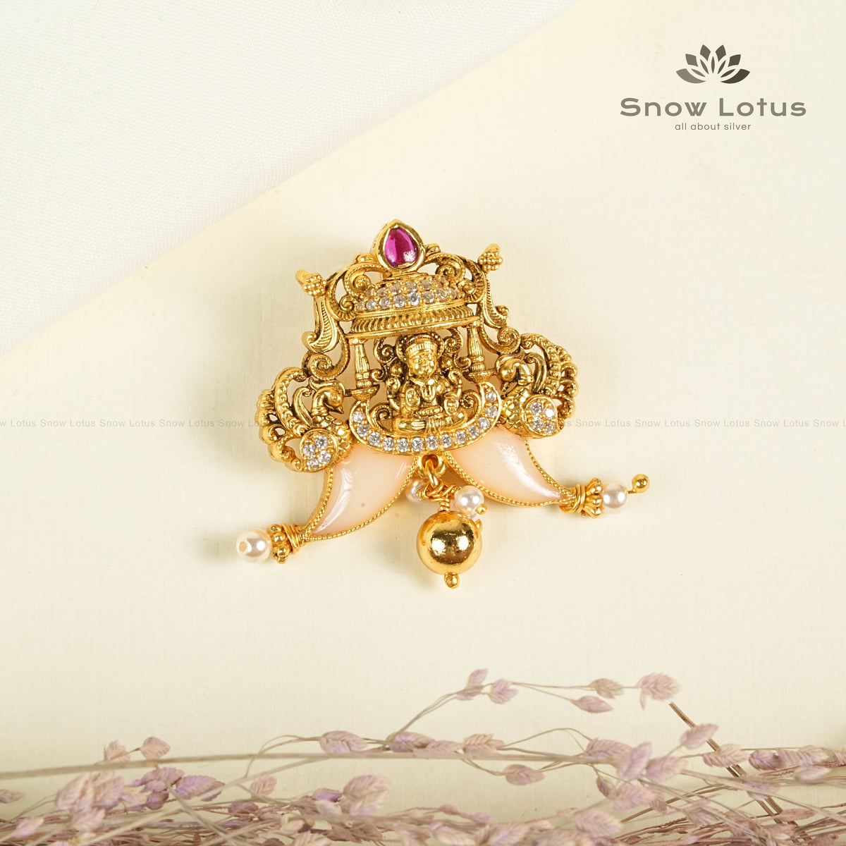 Royal Elegance Antique Puligoru Pendant