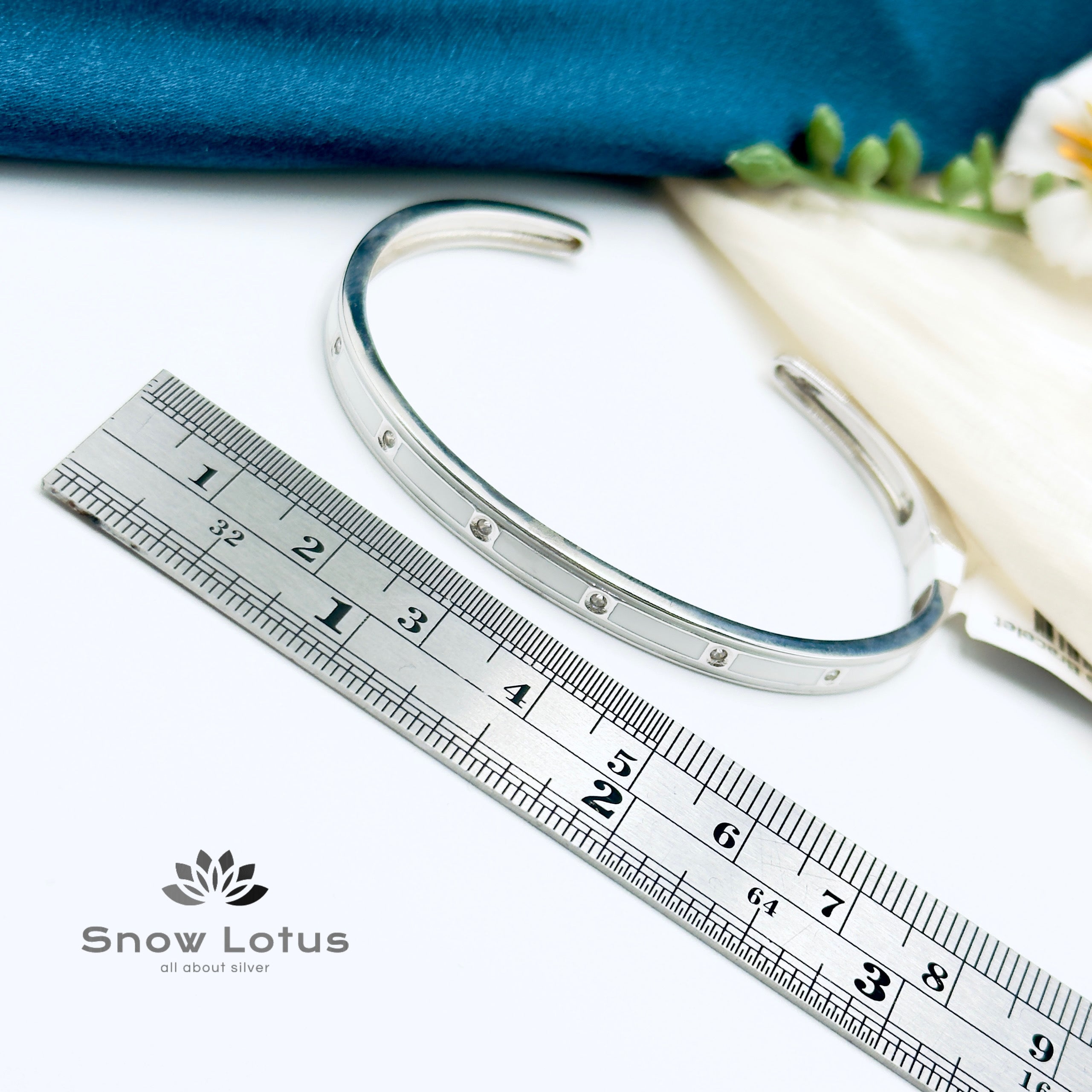 White Band Rohodim Kada Bracelet