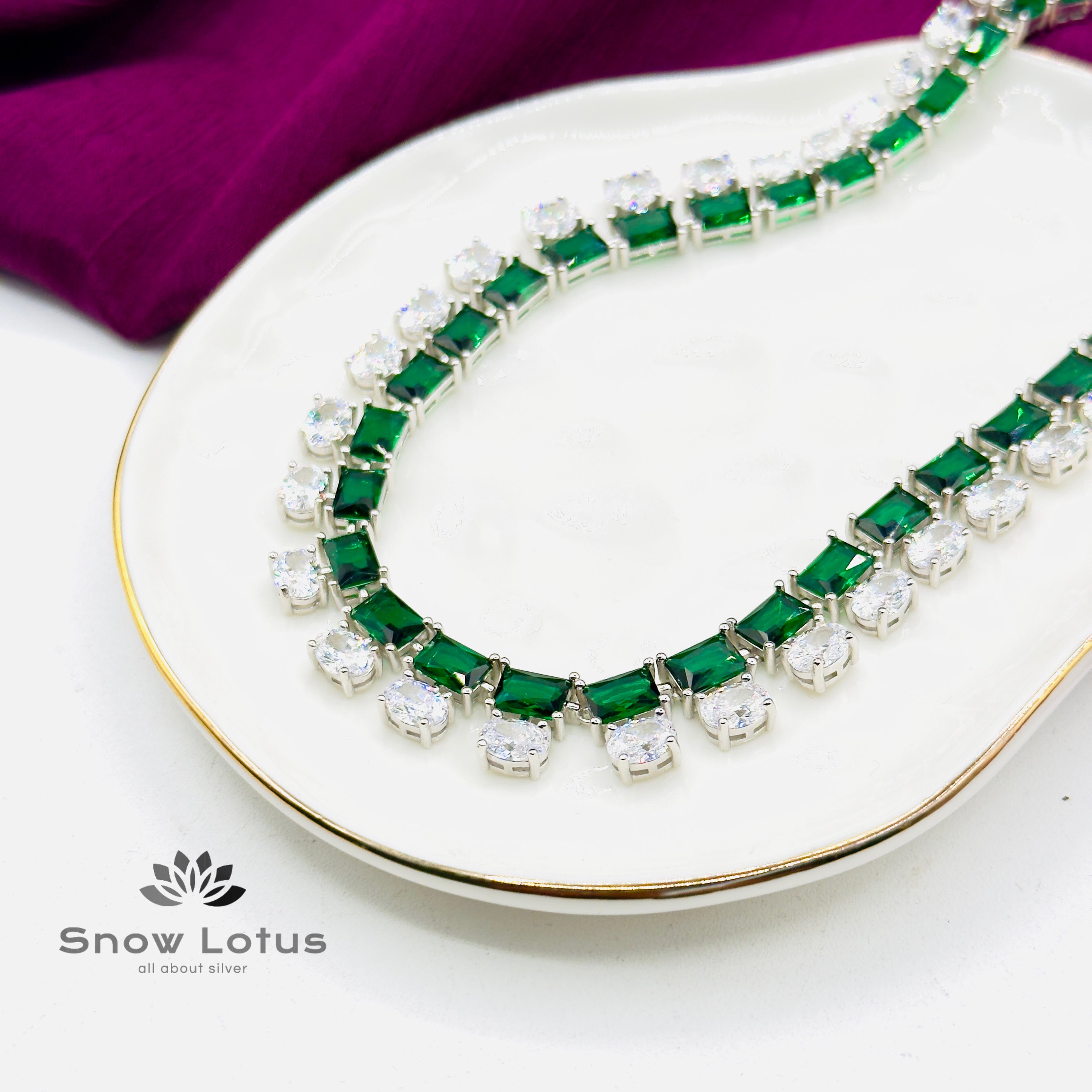 Green Rectangular Neckpiece