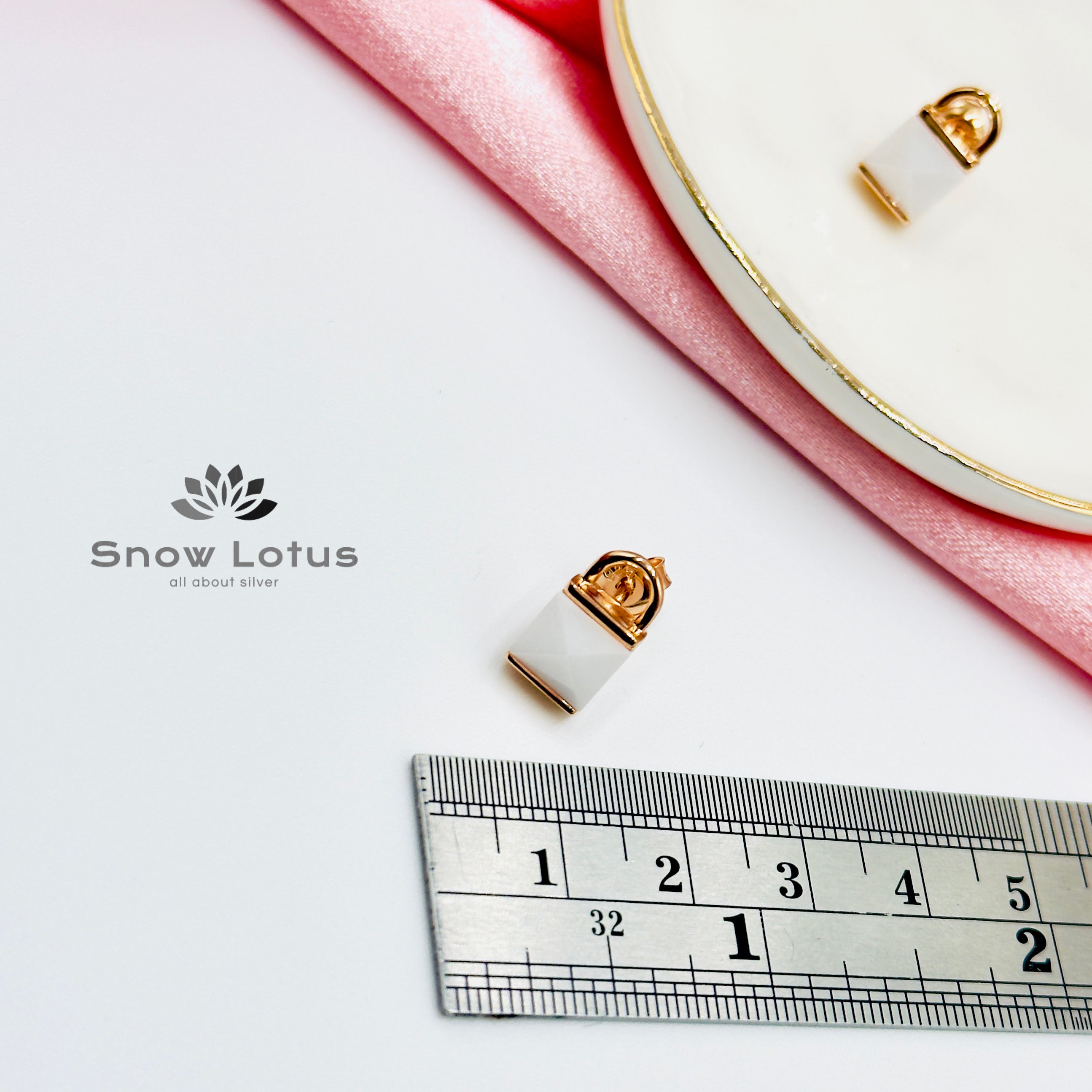 Lock Studs