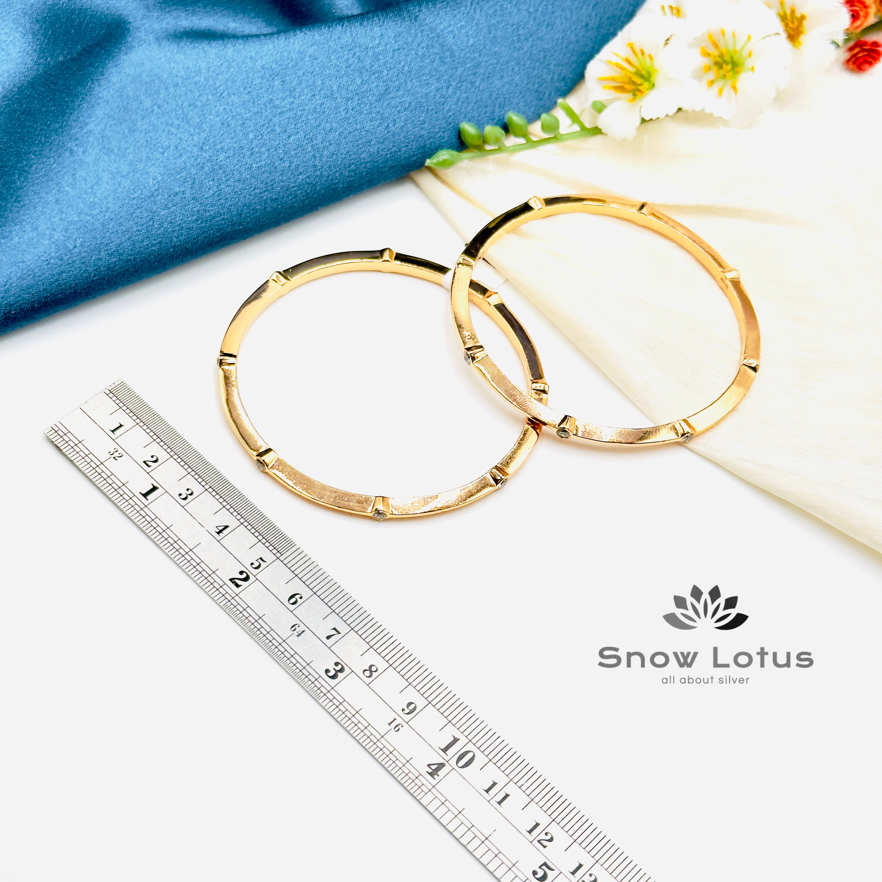 White Dot Bangles Pair (2.4)