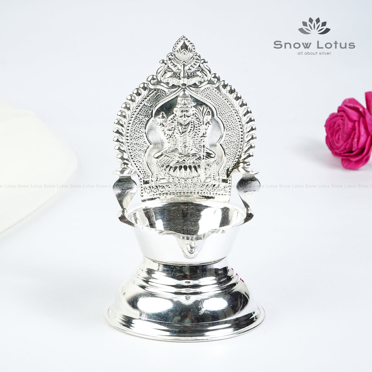 Lalitha Devi/Kamakshi Diya