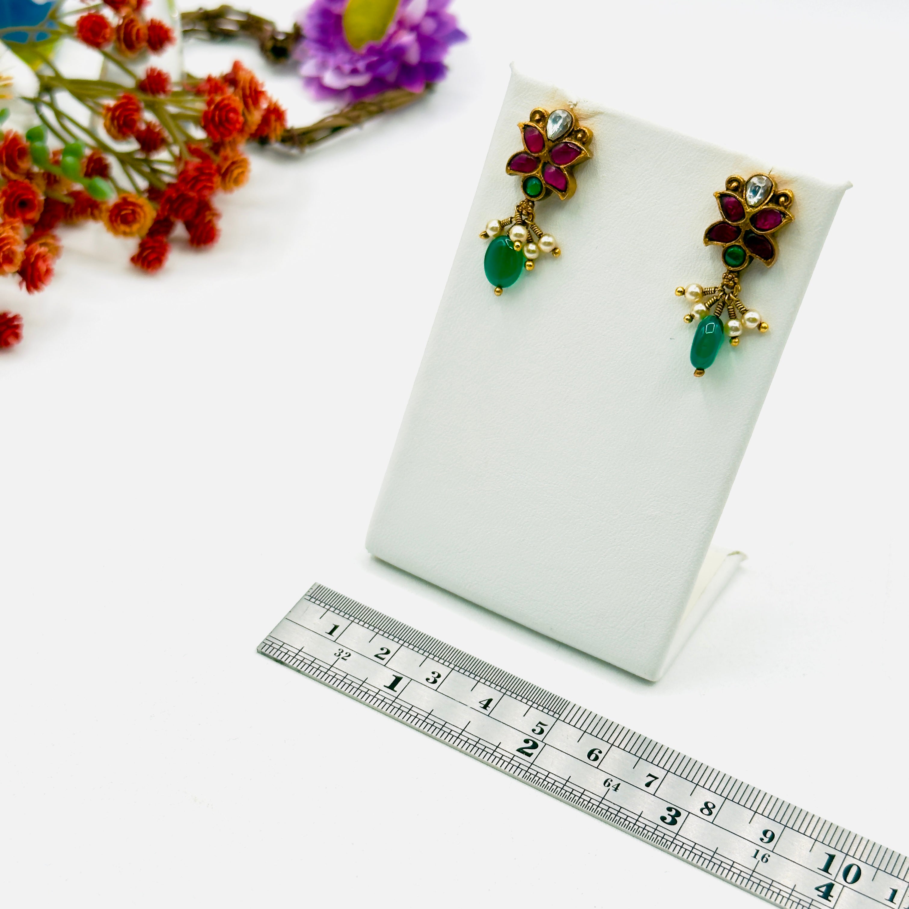 Graceful Kundan Studs