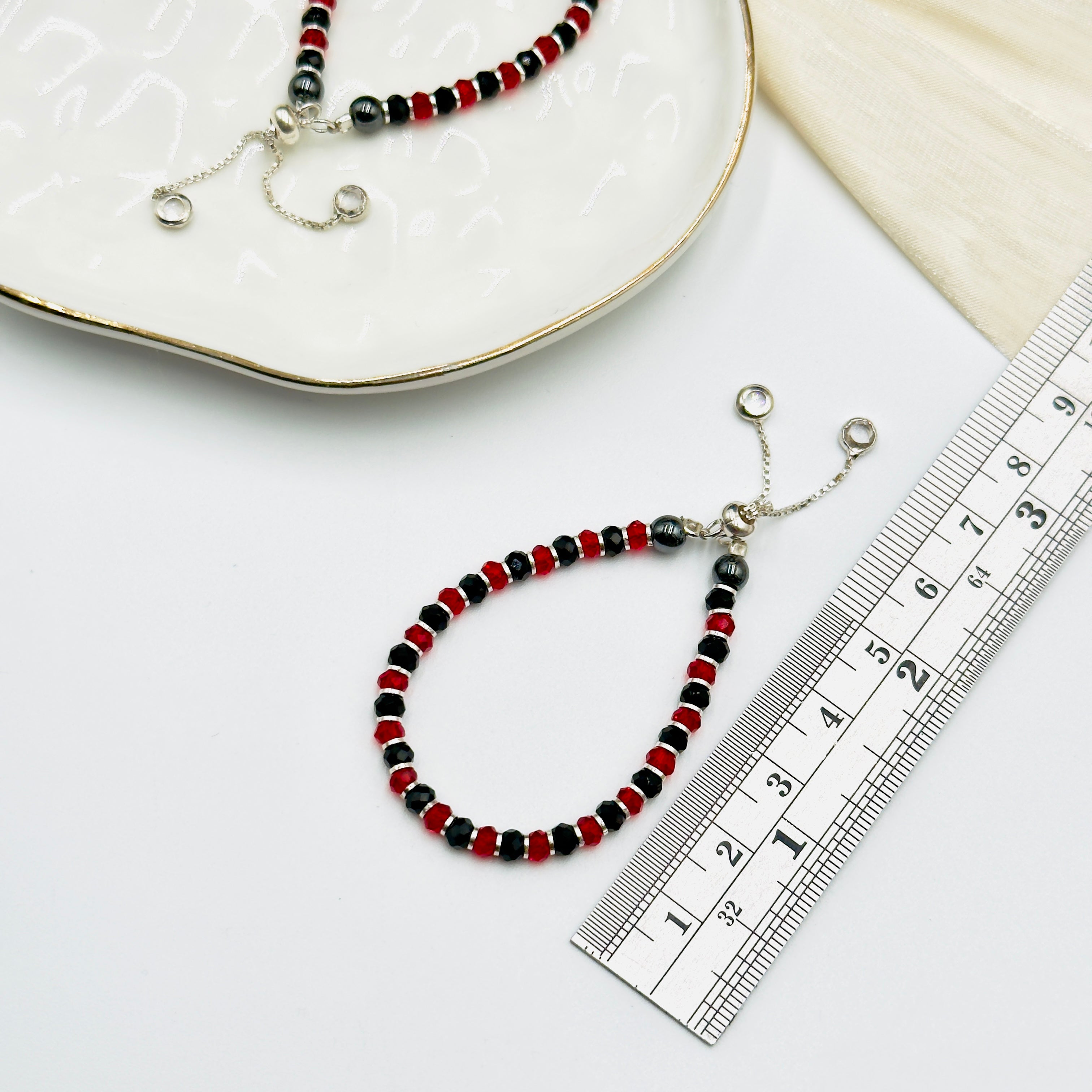 Baby Disti Pusalu Red Glass Beads