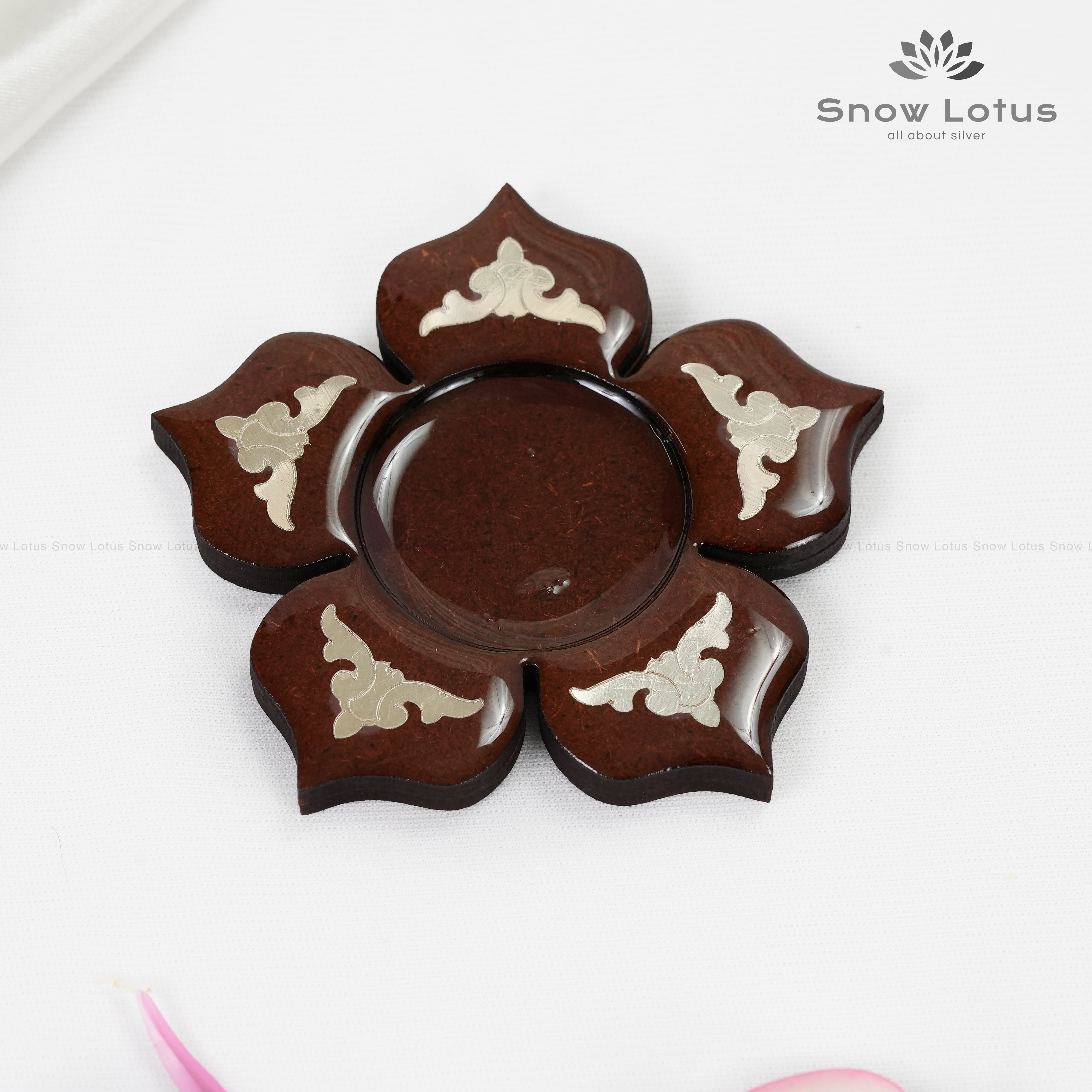 Resin Lotus Peetam