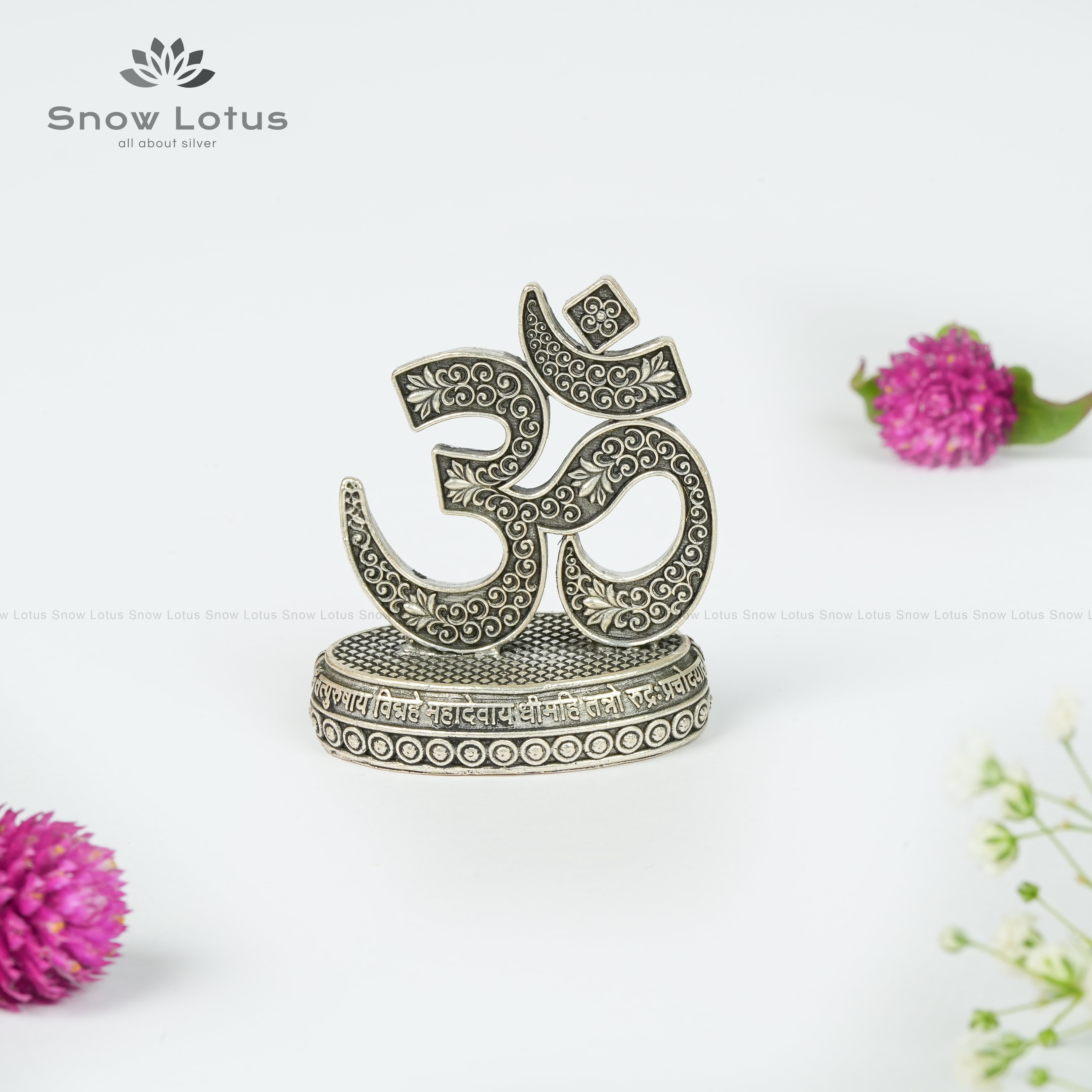 Om Antique