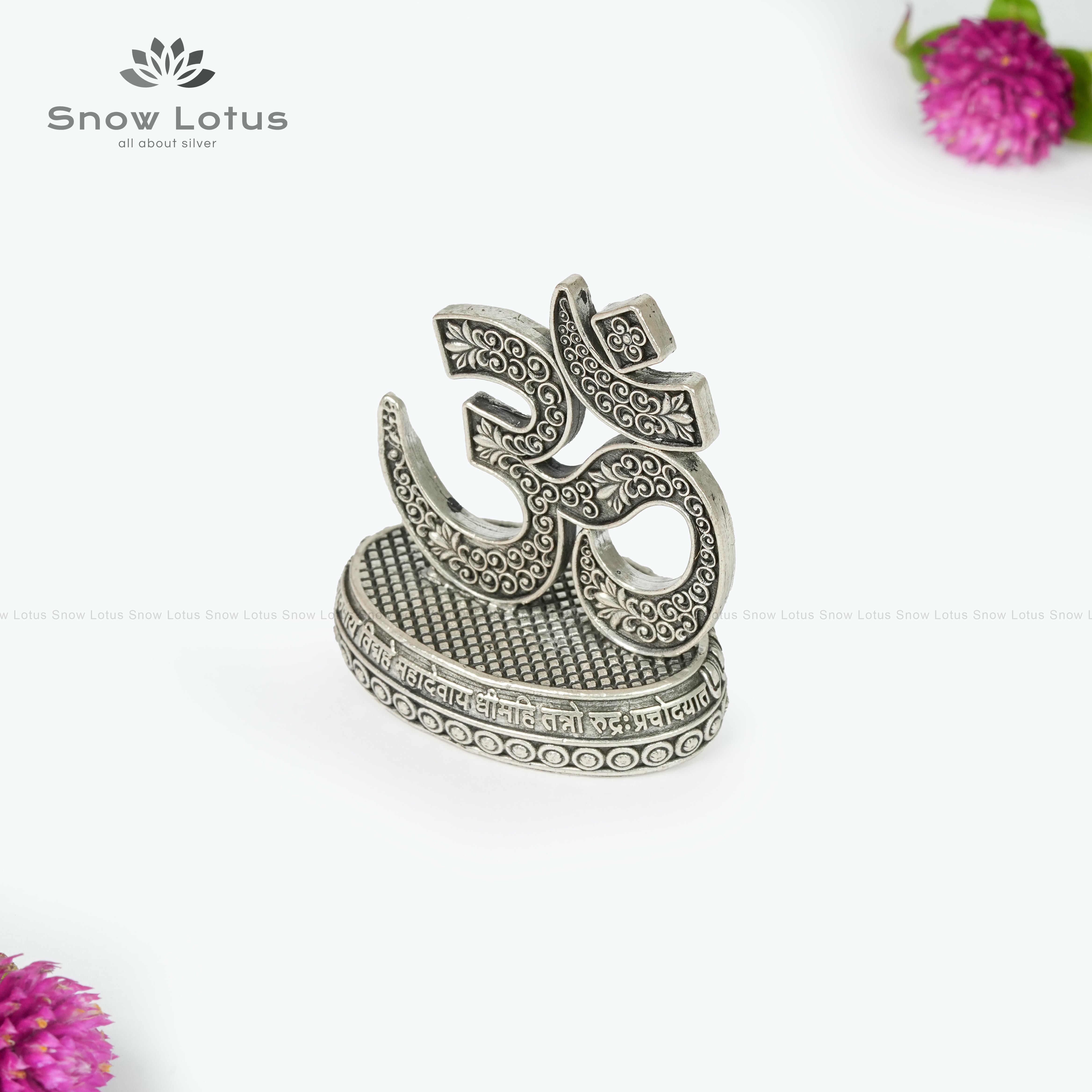 Om Antique
