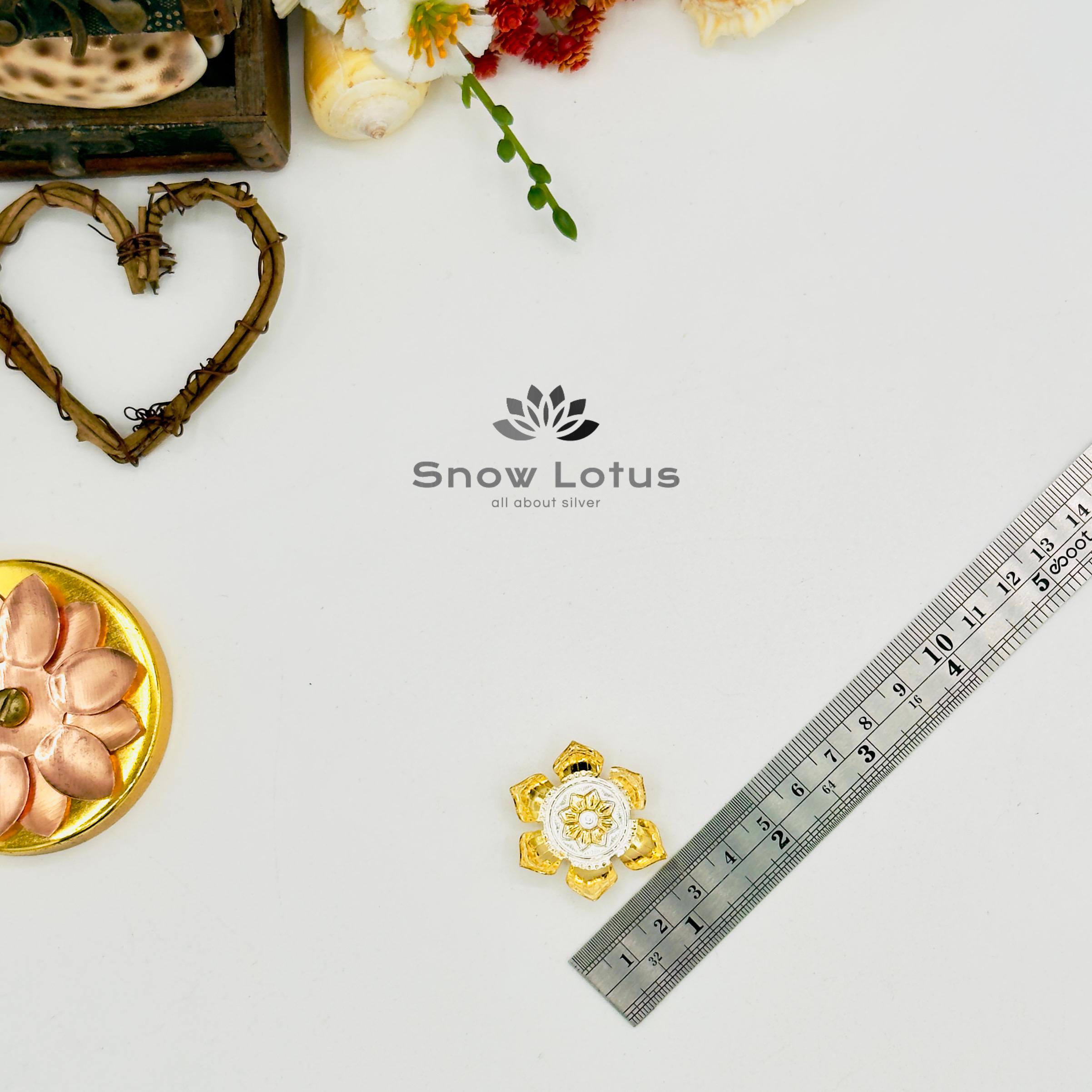 Lotus Peeta (Gold polish)